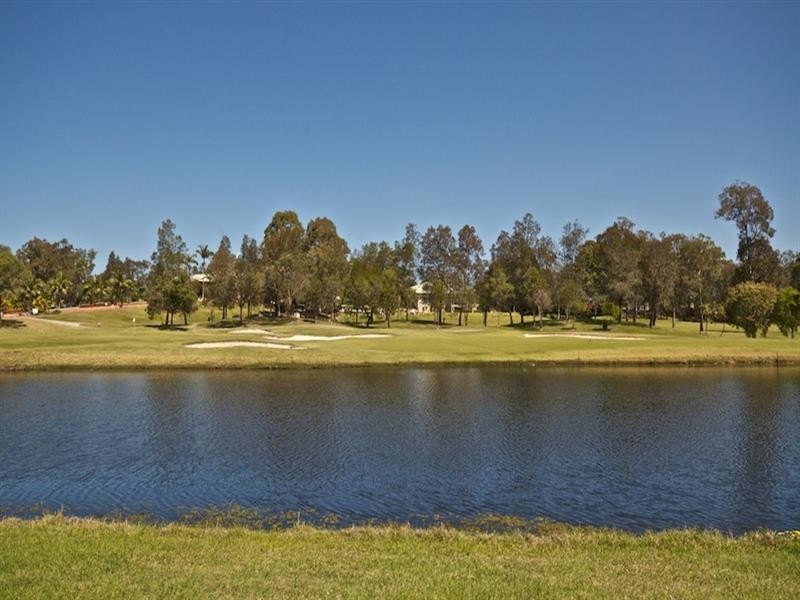 10 Steyning Court, Arundel QLD 4214