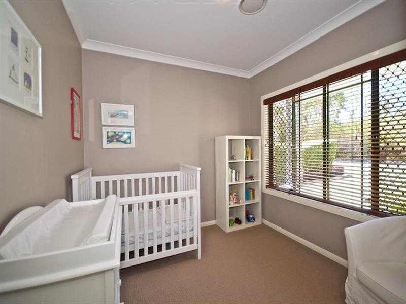 10 Steyning Court, Arundel QLD 4214