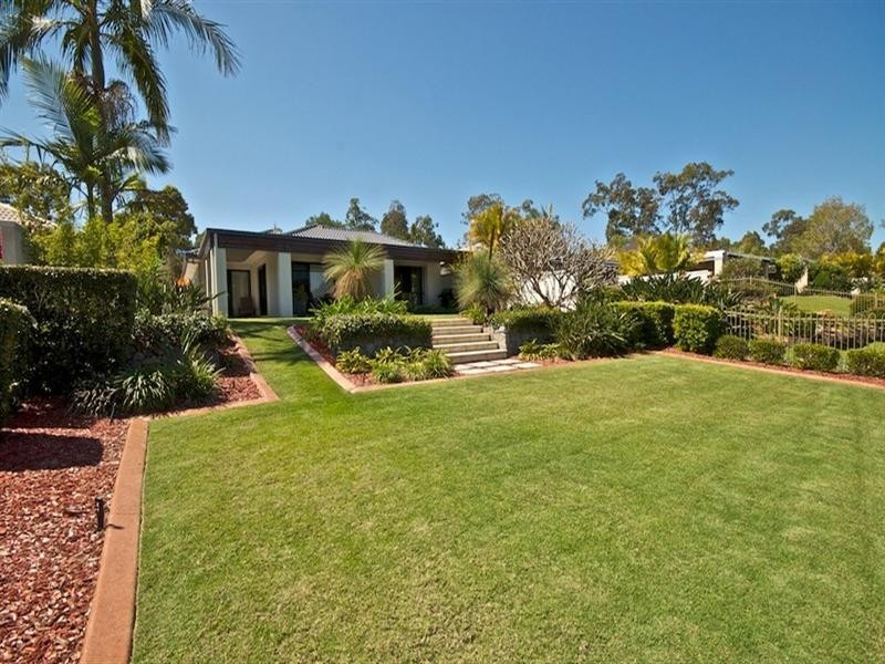 10 Steyning Court, Arundel QLD 4214