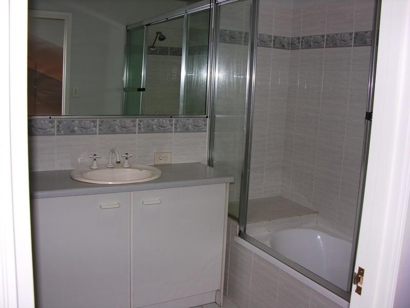 5/1A Alison Road, Carrara QLD 4211