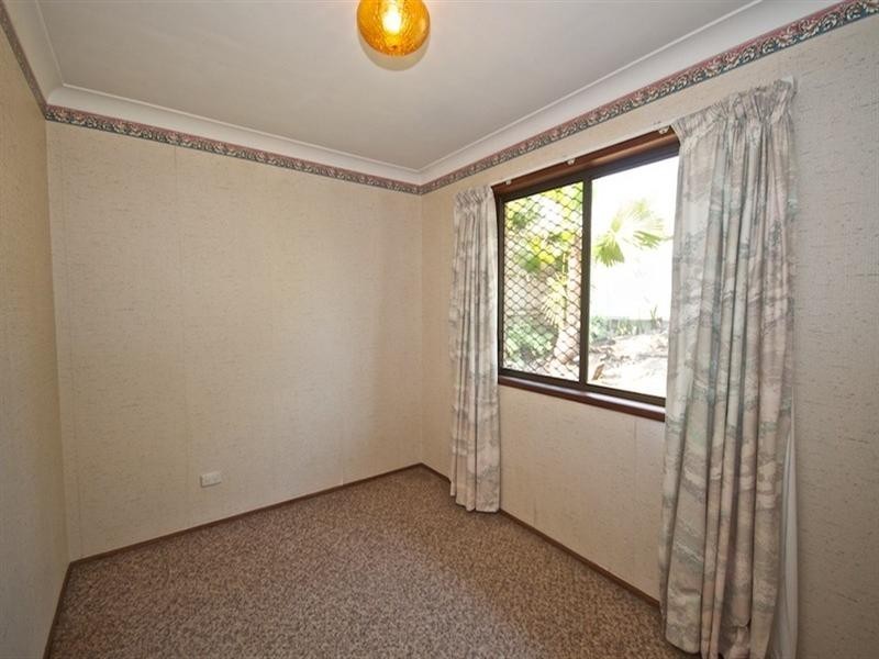 9 Theodore Place, Molendinar QLD 4214