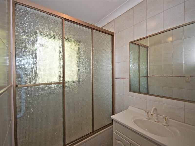 9 Theodore Place, Molendinar QLD 4214