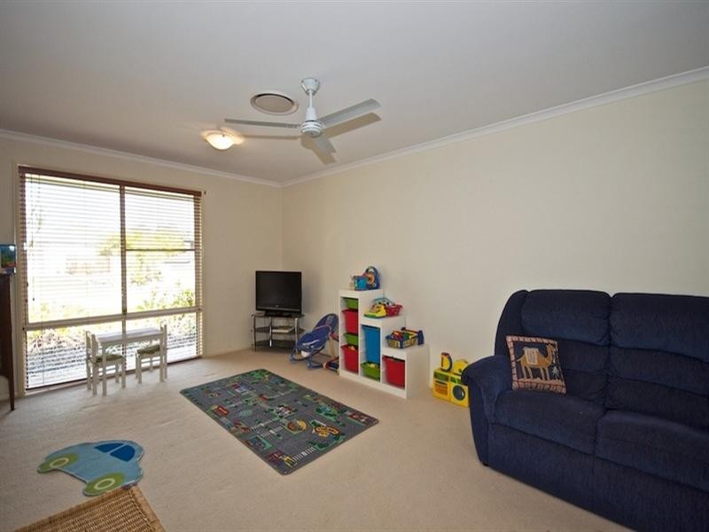 3 Worthing Court, Arundel QLD 4214