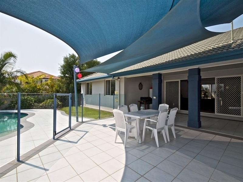 3 Worthing Court, Arundel QLD 4214