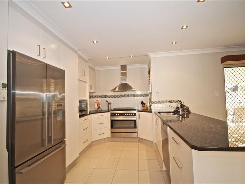 43 Inverness Way, Parkwood QLD 4214