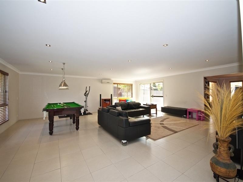 43 Inverness Way, Parkwood QLD 4214