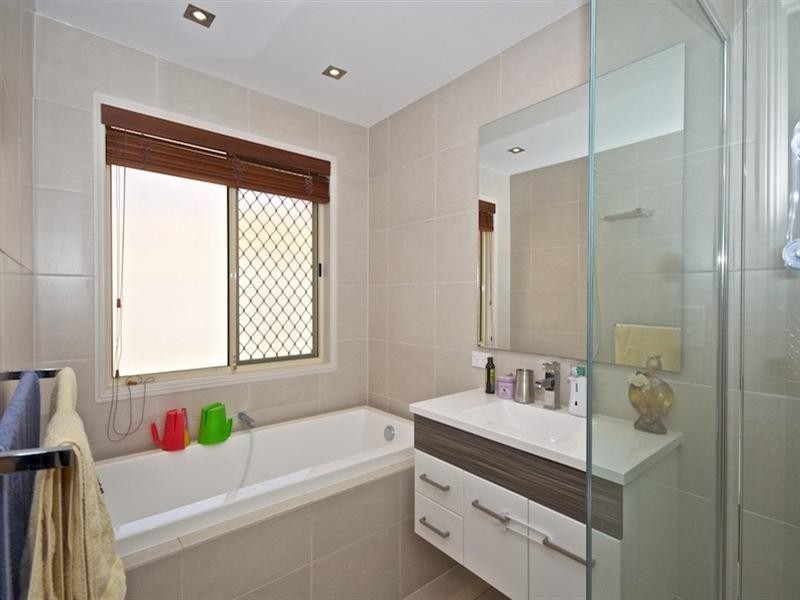 43 Inverness Way, Parkwood QLD 4214