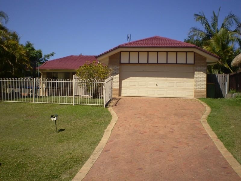 2 Strathalbyn Court, Parkwood QLD 4214