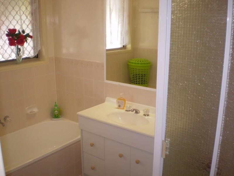 2 Strathalbyn Court, Parkwood QLD 4214