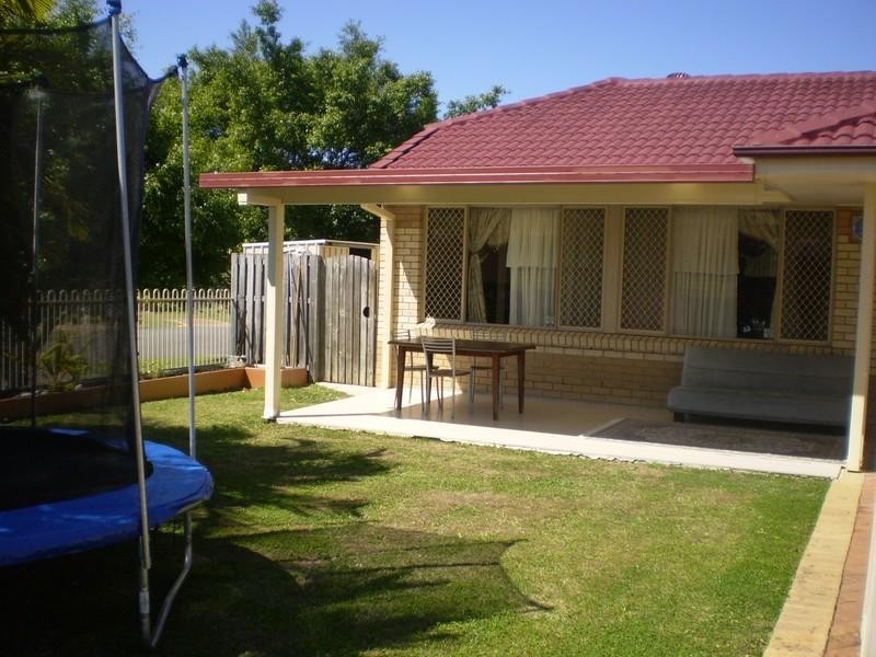 2 Strathalbyn Court, Parkwood QLD 4214