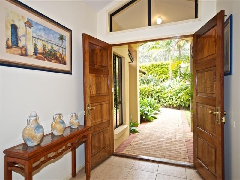 72 Arun Drive, Arundel QLD 4214