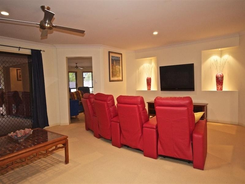72 Arun Drive, Arundel QLD 4214