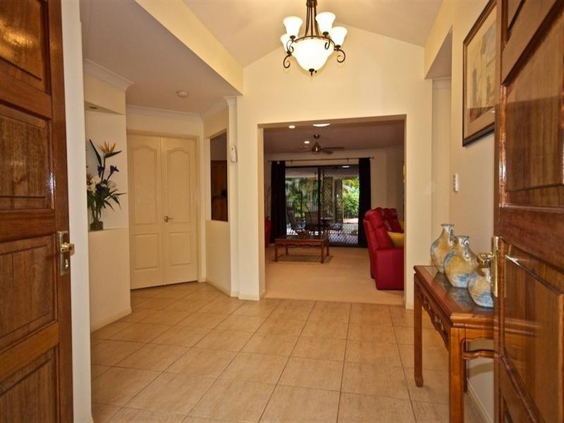 72 Arun Drive, Arundel QLD 4214