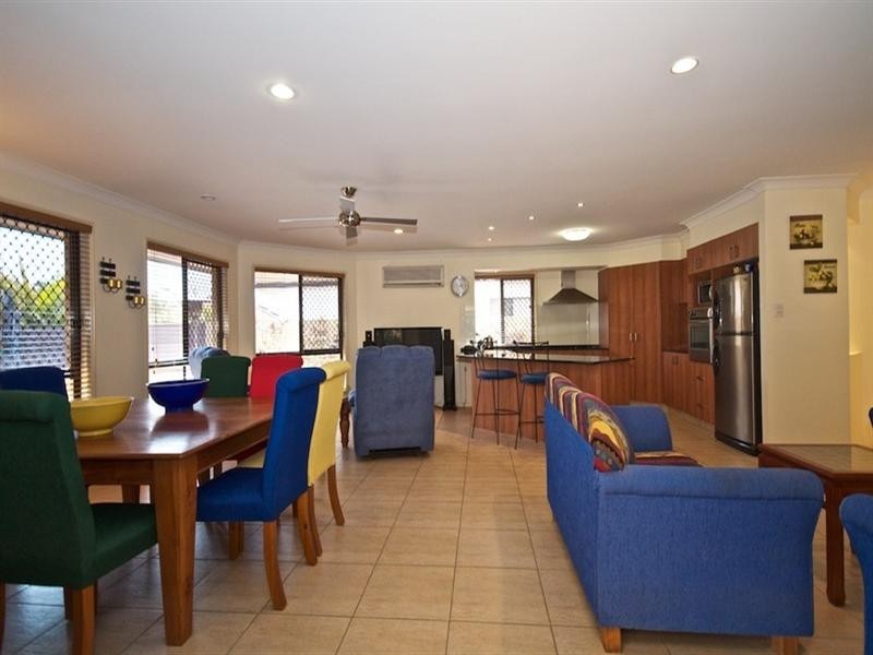 72 Arun Drive, Arundel QLD 4214