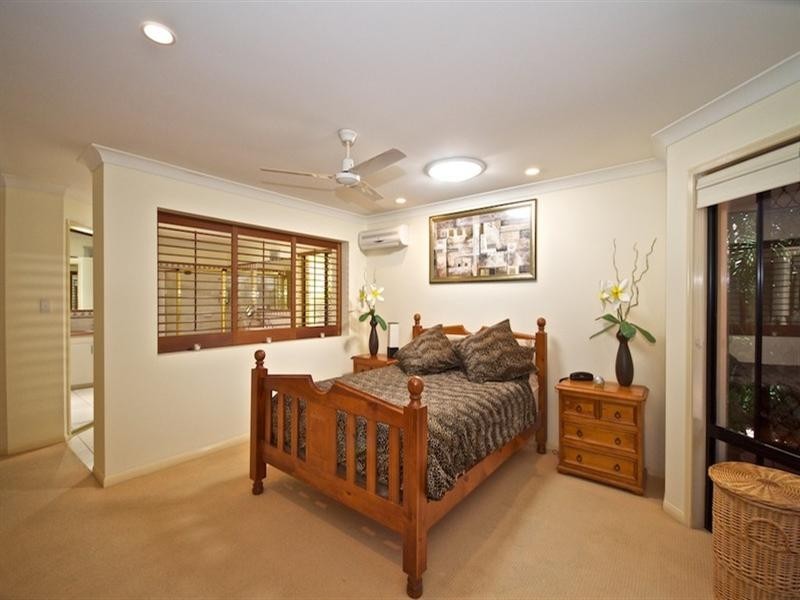 72 Arun Drive, Arundel QLD 4214