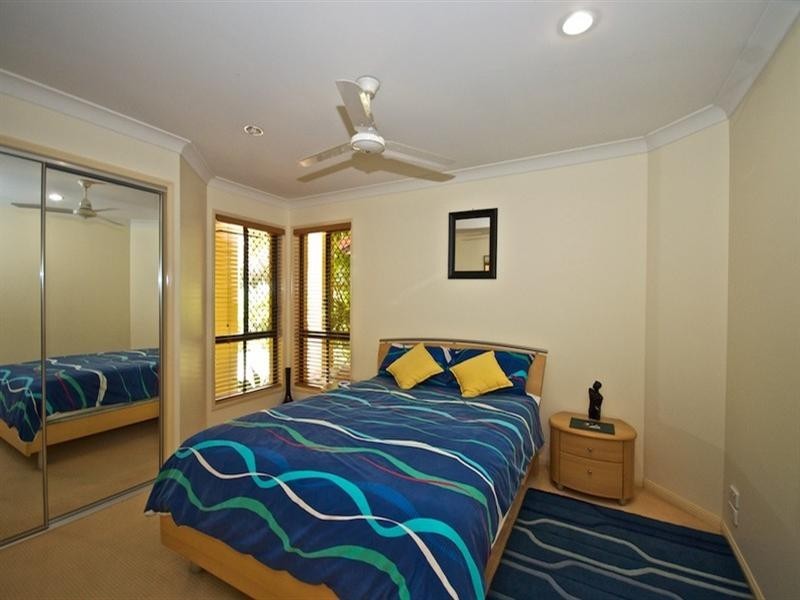 72 Arun Drive, Arundel QLD 4214