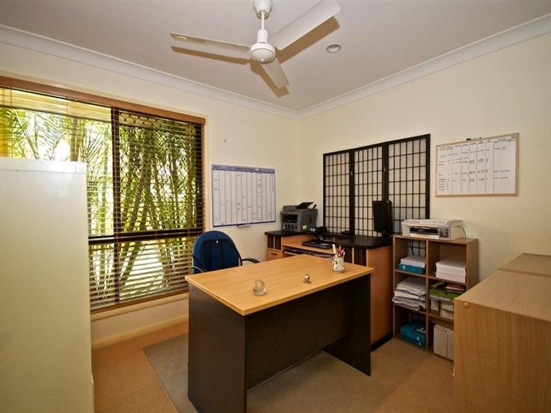 72 Arun Drive, Arundel QLD 4214