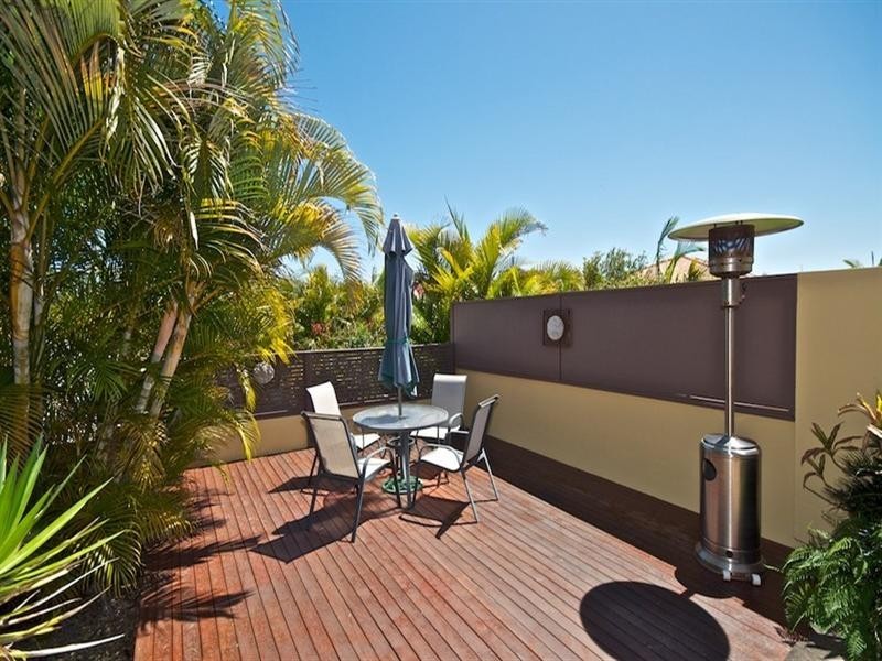 72 Arun Drive, Arundel QLD 4214
