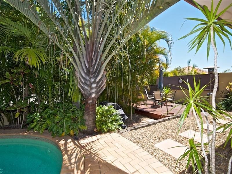 72 Arun Drive, Arundel QLD 4214