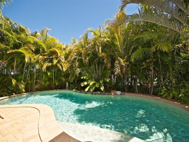 72 Arun Drive, Arundel QLD 4214