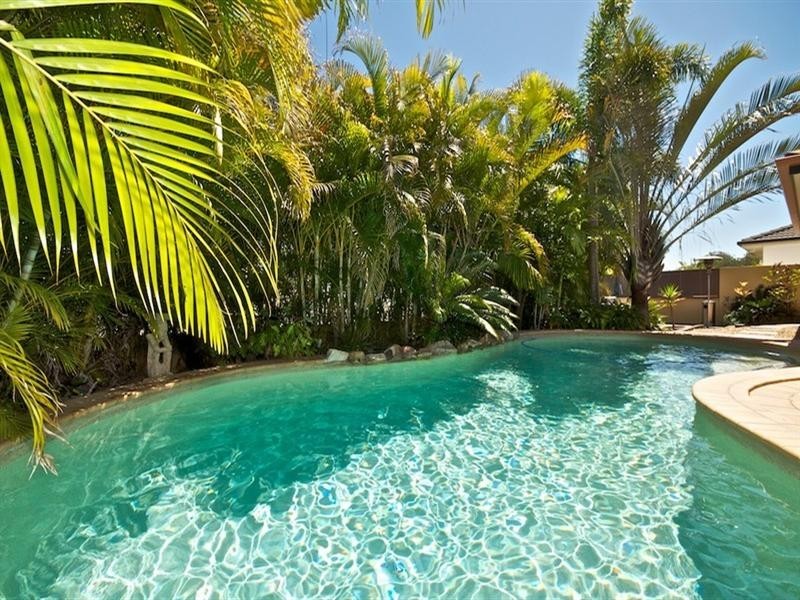 72 Arun Drive, Arundel QLD 4214