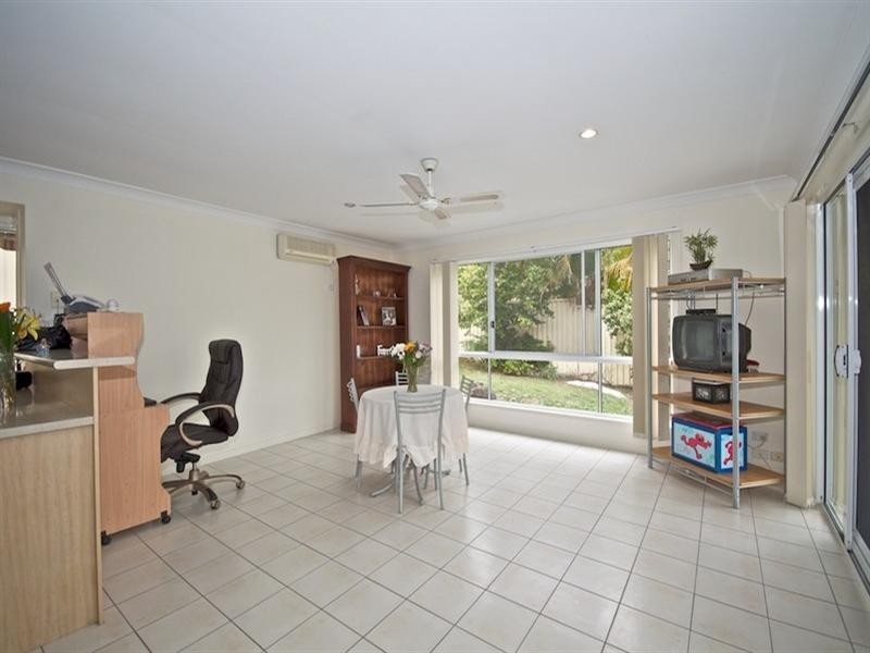 12 Respall Way, Arundel QLD 4214