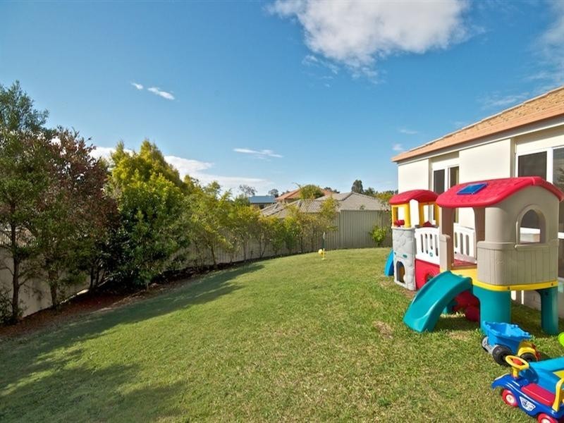 12 Respall Way, Arundel QLD 4214