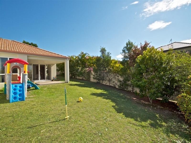 12 Respall Way, Arundel QLD 4214