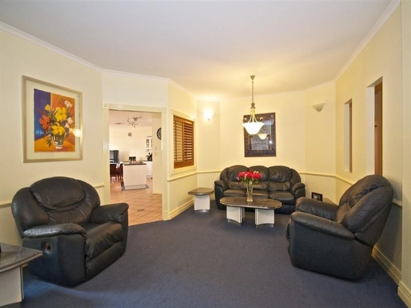 57 Arun Drive, Arundel QLD 4214