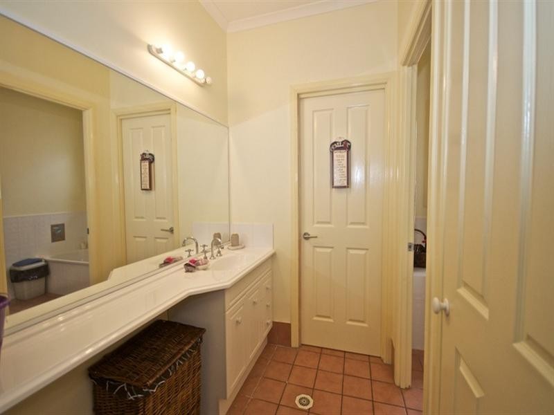 57 Arun Drive, Arundel QLD 4214