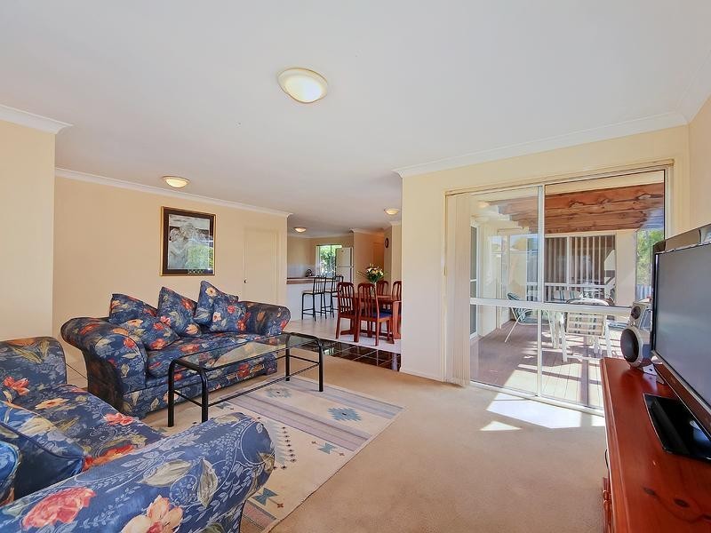 2/90 Greenacre Drive, Parkwood QLD 4214