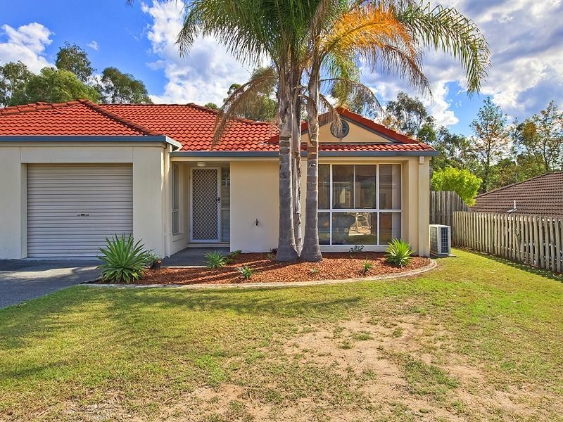 2/90 Greenacre Drive, Parkwood QLD 4214