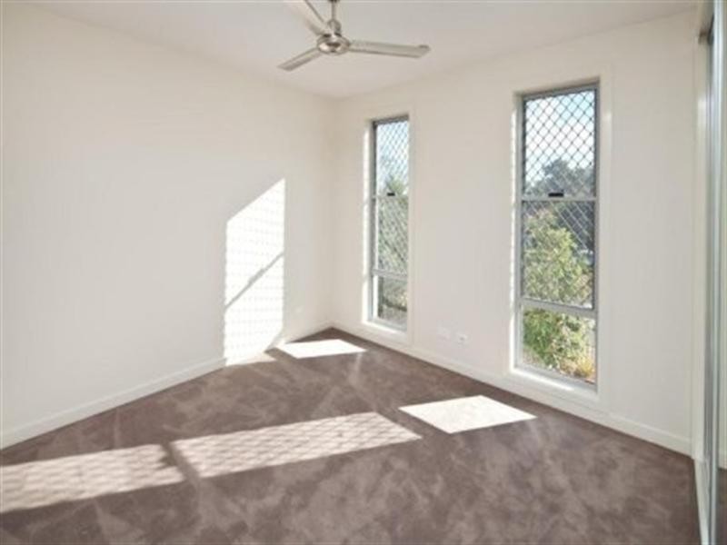 1/51 Canada Place, Arundel QLD 4214