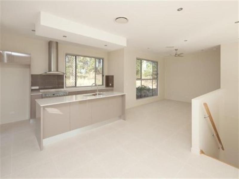 1/51 Canada Place, Arundel QLD 4214