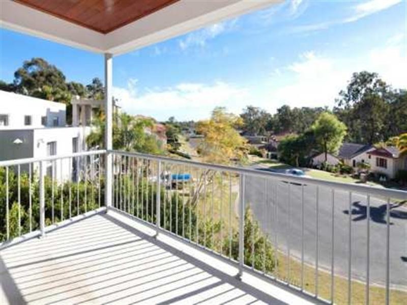 1/51 Canada Place, Arundel QLD 4214