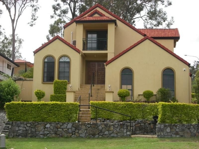 1 Chichester Drive, Arundel QLD 4214