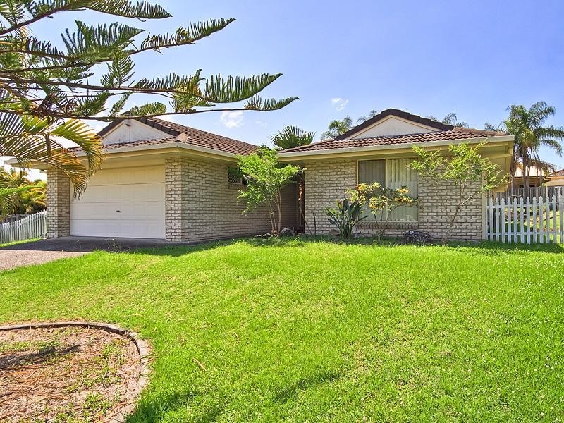 4 Woodstock Court, Parkwood QLD 4214