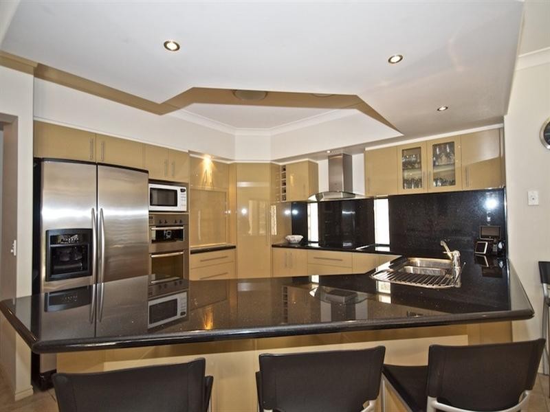 14 Torquay Place, Arundel QLD 4214