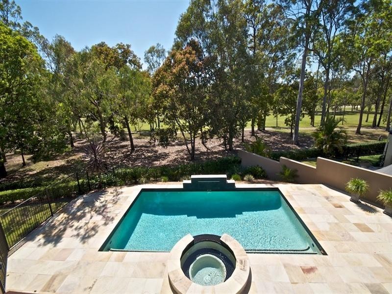 14 Torquay Place, Arundel QLD 4214