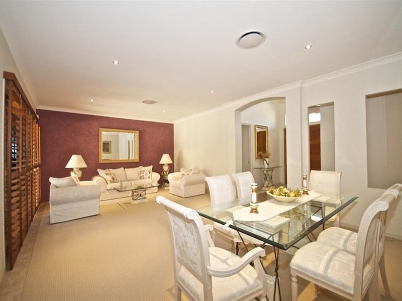 14 Torquay Place, Arundel QLD 4214