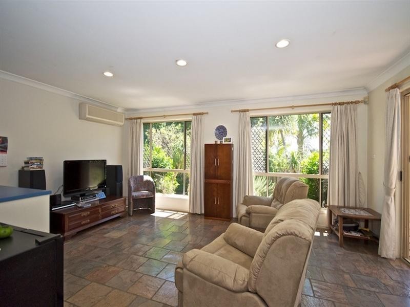 16 Daintree Drive, Parkwood QLD 4214