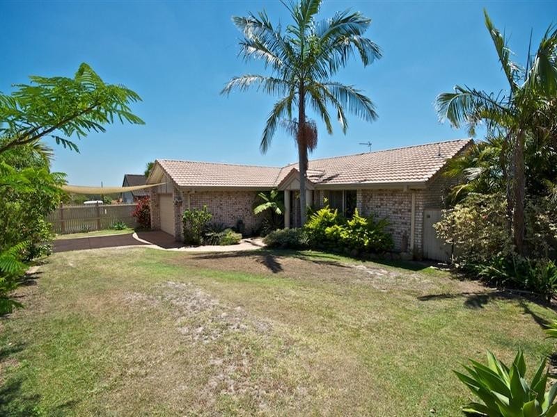16 Daintree Drive, Parkwood QLD 4214