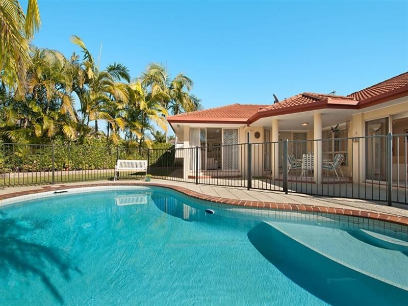 19 Fitzalan Circuit, Arundel QLD 4214