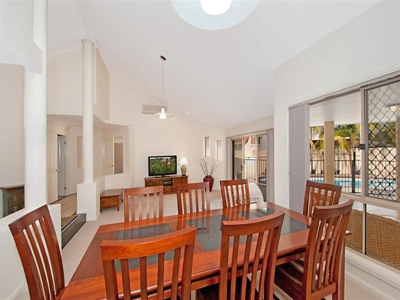 19 Fitzalan Circuit, Arundel QLD 4214