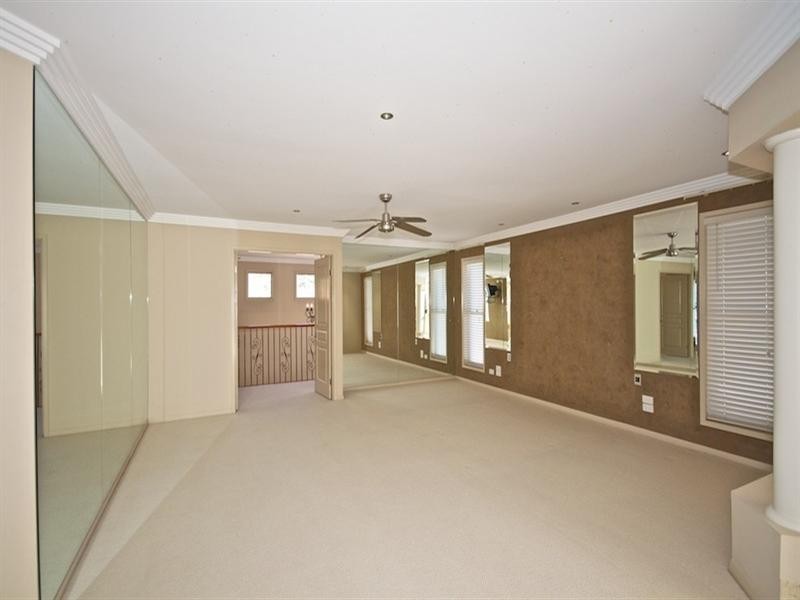 92 Arun Drive, Arundel QLD 4214