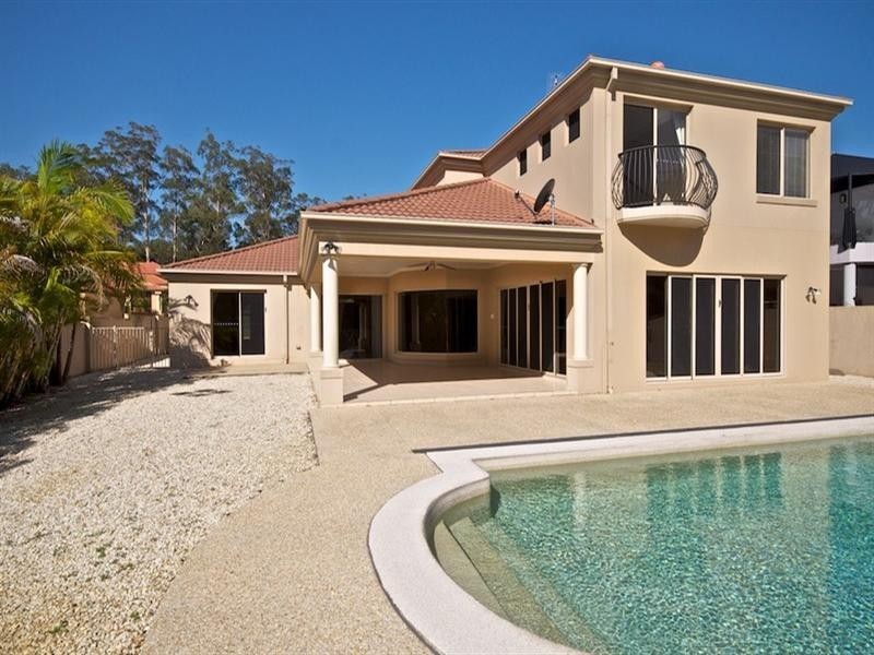 92 Arun Drive, Arundel QLD 4214