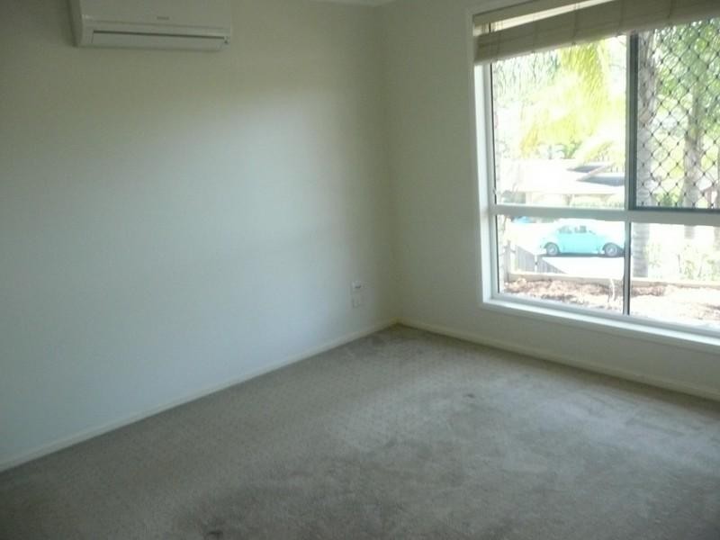 4 James Cagney Close, Parkwood QLD 4214