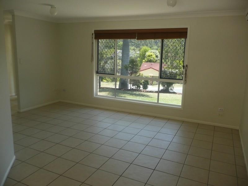 4 James Cagney Close, Parkwood QLD 4214