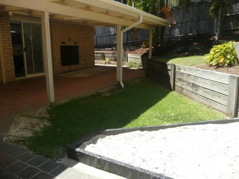 4 James Cagney Close, Parkwood QLD 4214