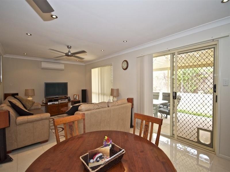 169 Greenacre Drive, Arundel QLD 4214